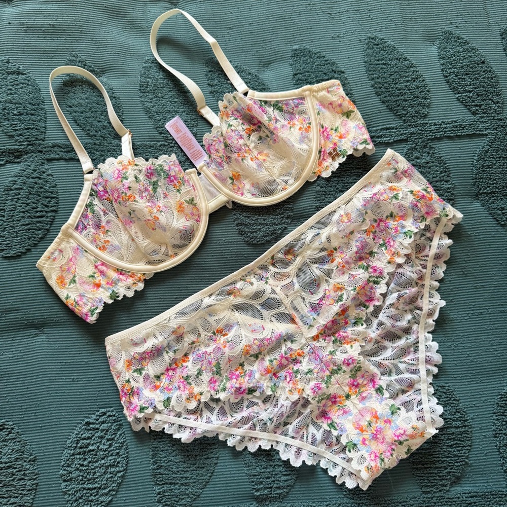 NWOT Savage X Fenty Set